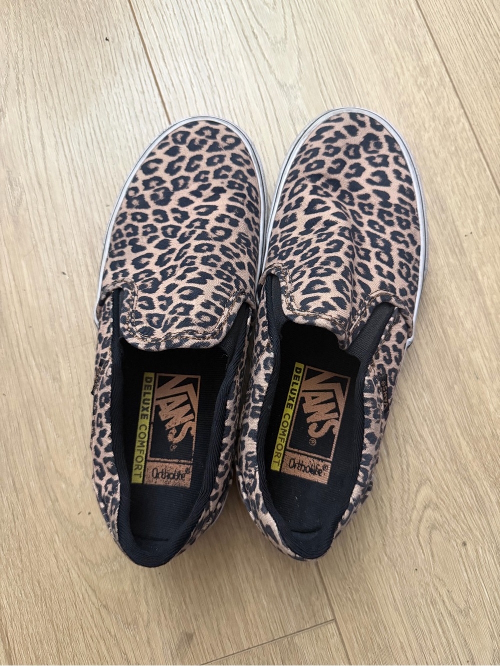 Vans Asher Deluxe Slip-On Sneaker - Women's size 6.5 leopard print